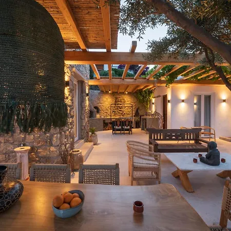 Nomade 4br Over Psarou Villa Platísz Jalósz