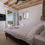 Nomade 4br Over Psarou * بلاتيس يالوس