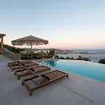 Nomade 4br Over Psarou بلاتيس يالوس