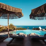 Nomade 4br Over Psarou * بلاتيس يالوس