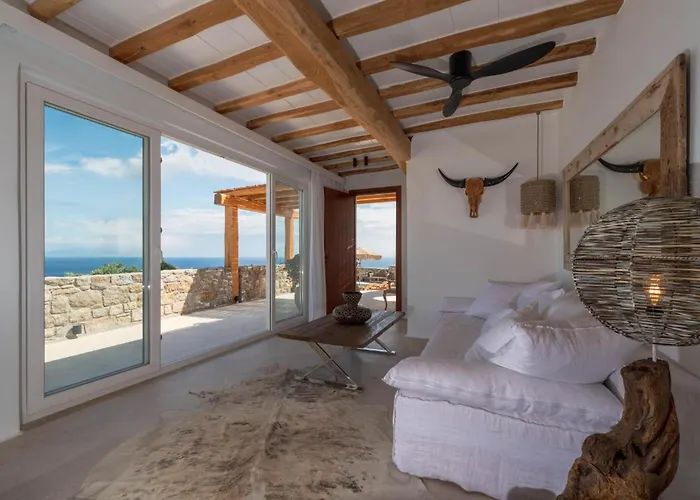 Nomade 4br Over Psarou Villa